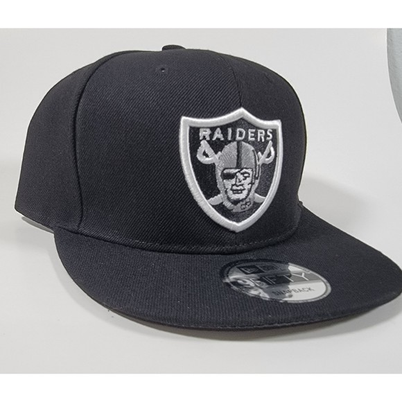 Las Vegas Raiders New Era Adjustable Snapback American Pride Underbrim NFL Cap - Picture 2 of 8